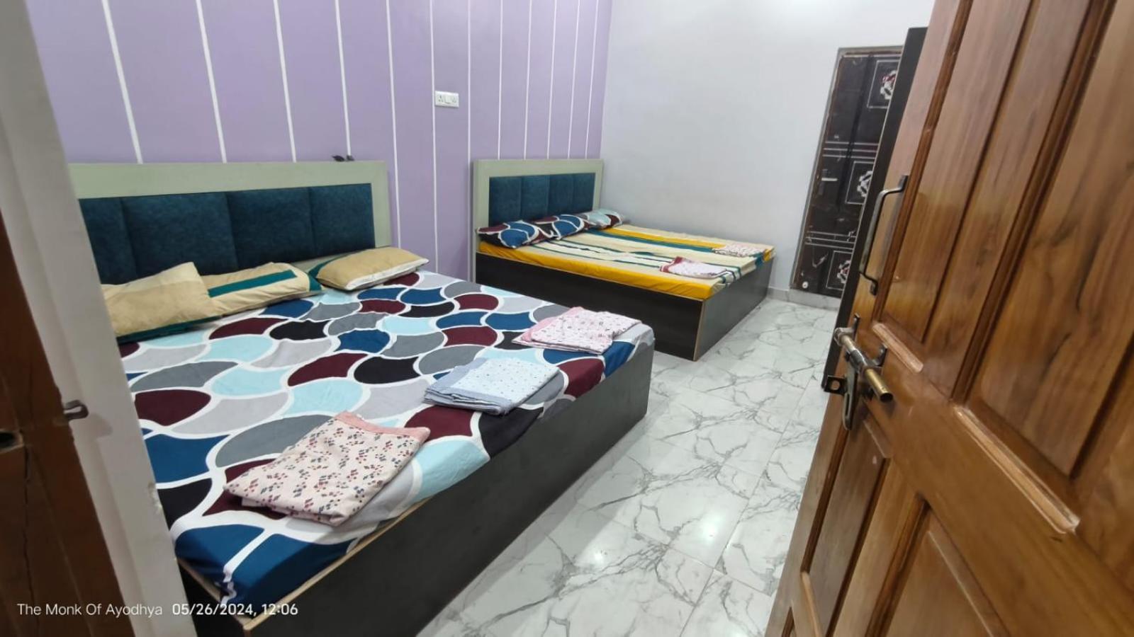 Shree Ayodhya Dham Guest House 300 Meter From Sri Ram Temple Free Pick Up , Drop , Breakfast & Wifi Εξωτερικό φωτογραφία